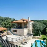 Caneva - Countryside Haven With Full Privacy Vila *