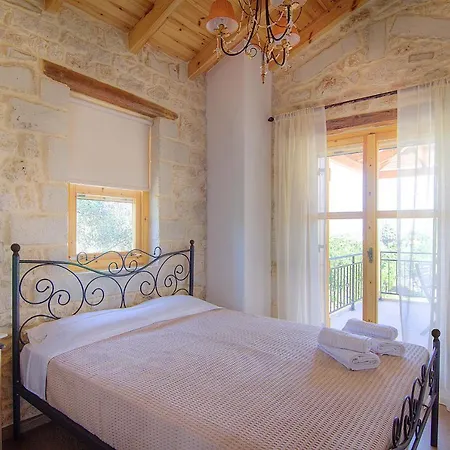 Caneva - Countryside Haven With Full Privacy Villa *